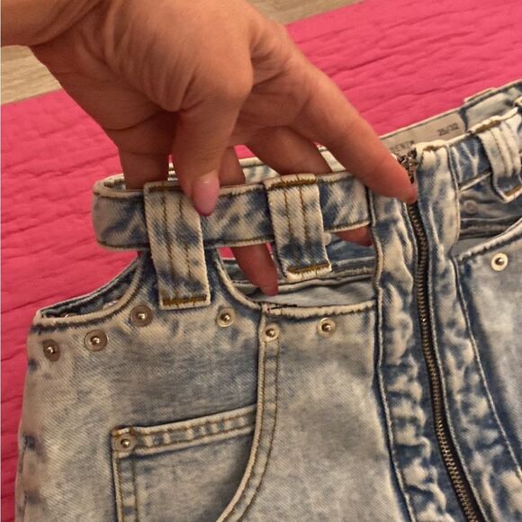 ASOSWomen's High Rise Acid Wash cut out Jeans, size 25 - Picture 3 of 8